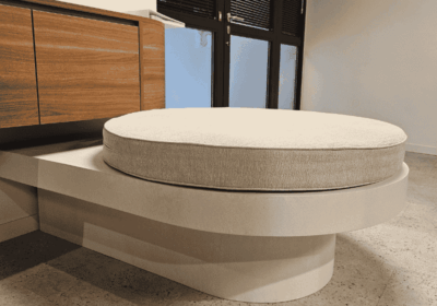 nico-pirenne-béton-ciré-intérieur-assise-hall-entrée