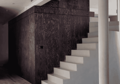 nico-pirenne-béton-ciré-intérieur_escalier